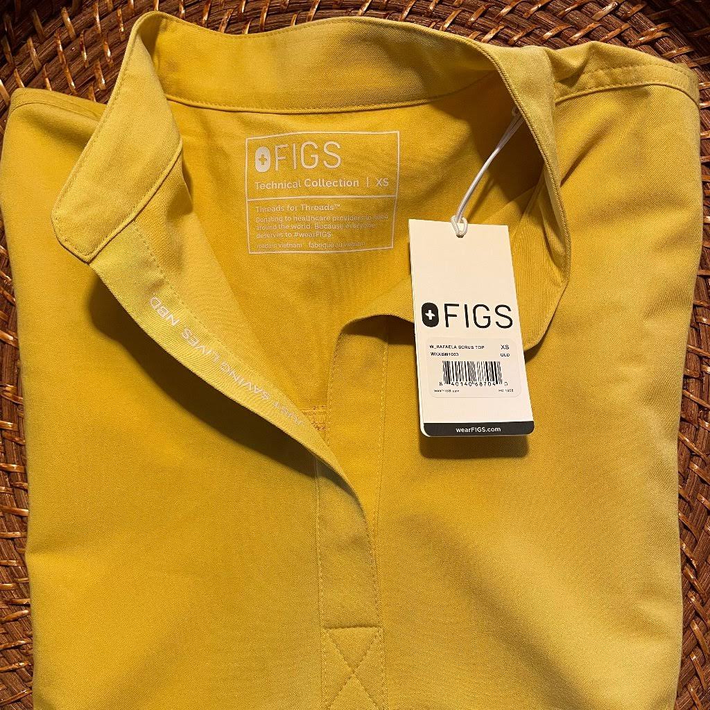 Gold XS Scrub Top R68462