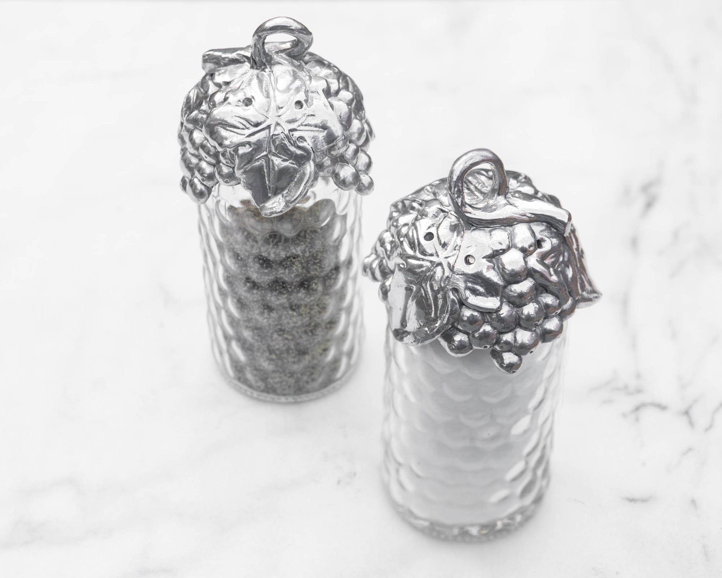 Grape Salt and Pepper Set C34093