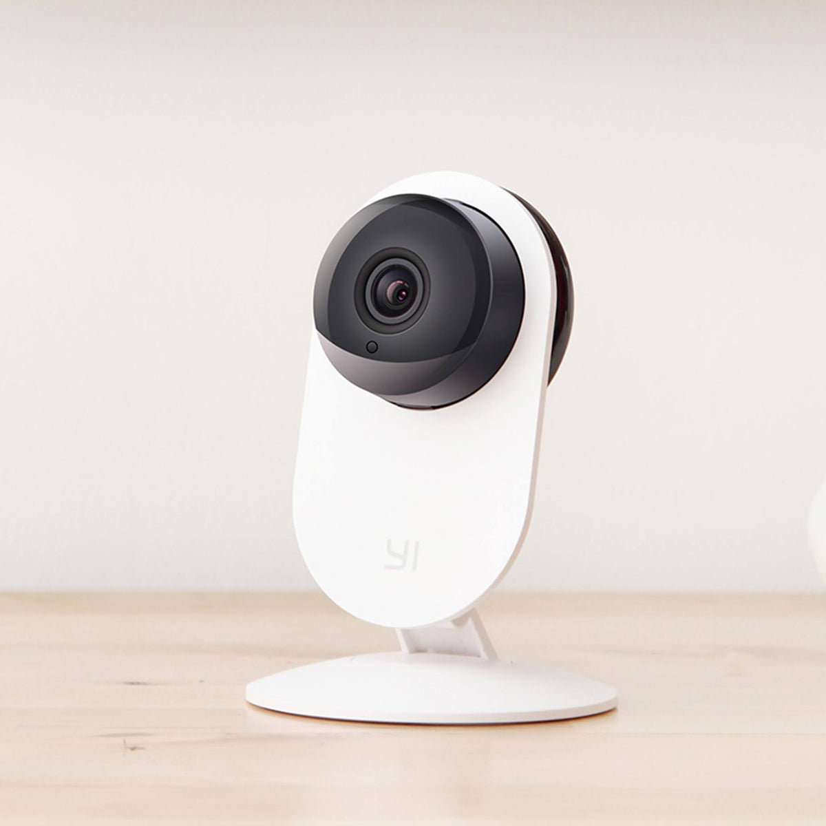 720p White Home Security Camera R738