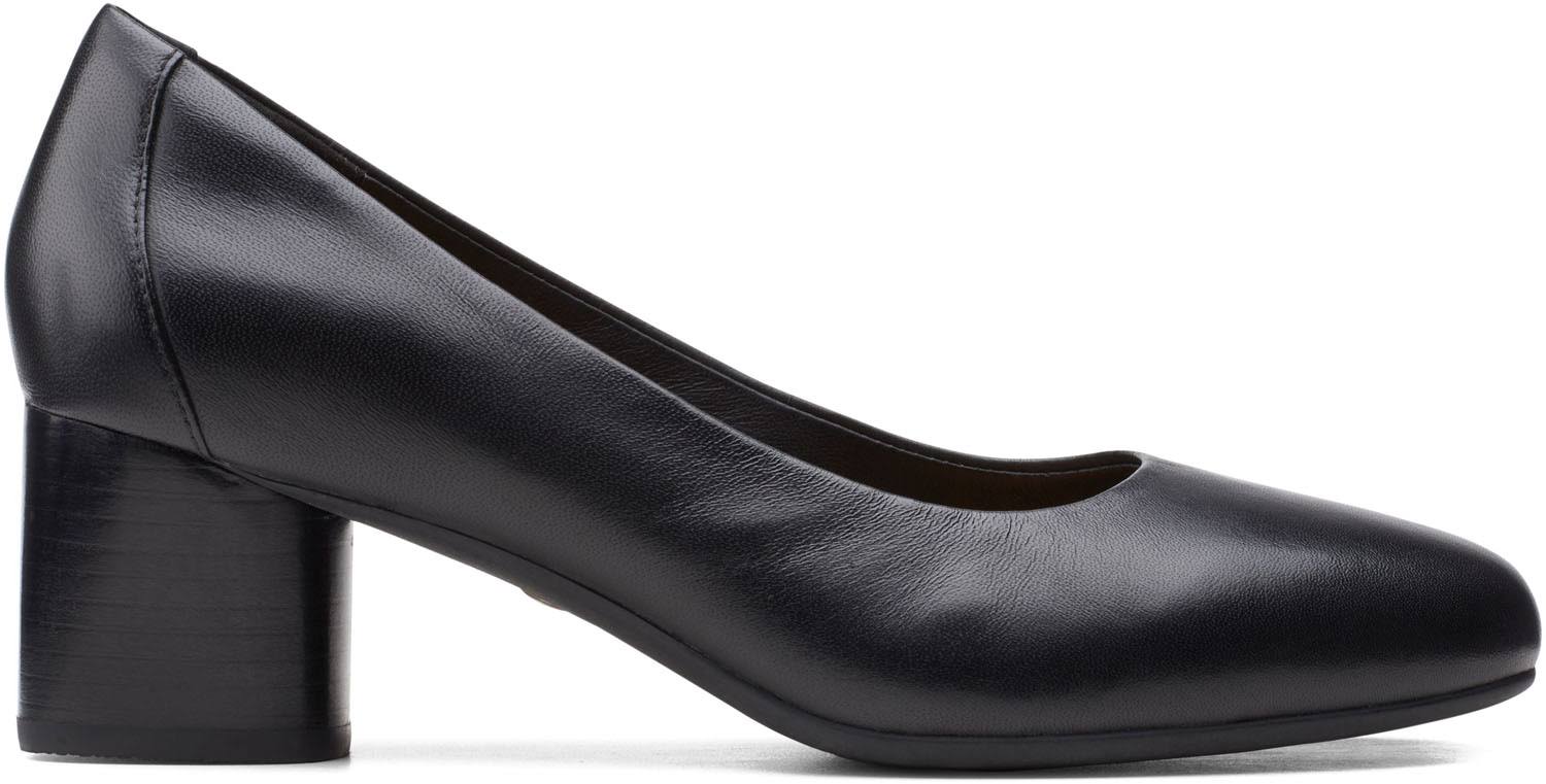 Black Cosmo Pump H198928