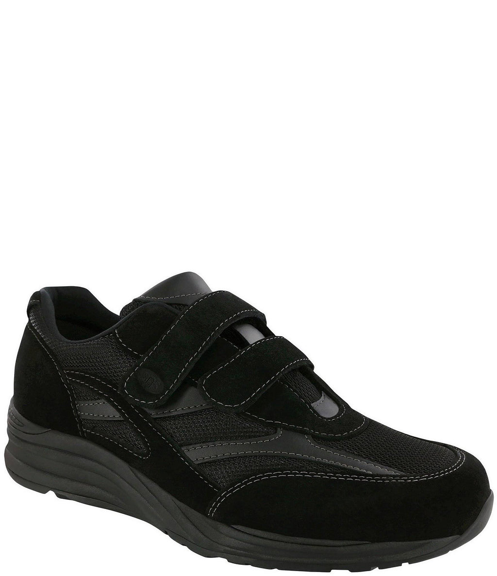 Black 11 Wide Mesh Shoes C21110