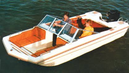 Tri-Hull Outboard Boat X305895