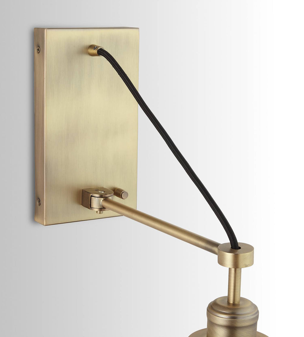 1-Light Sconce Aged Brass K2405