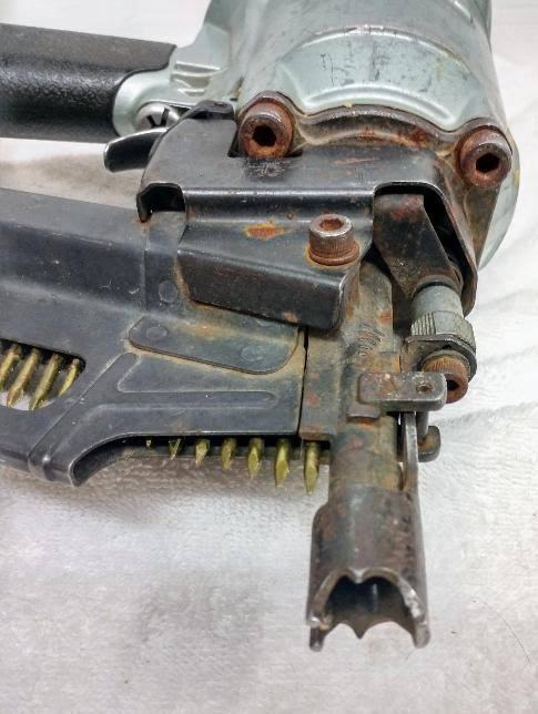 Pneumatic Framing Strip Nailer V532000