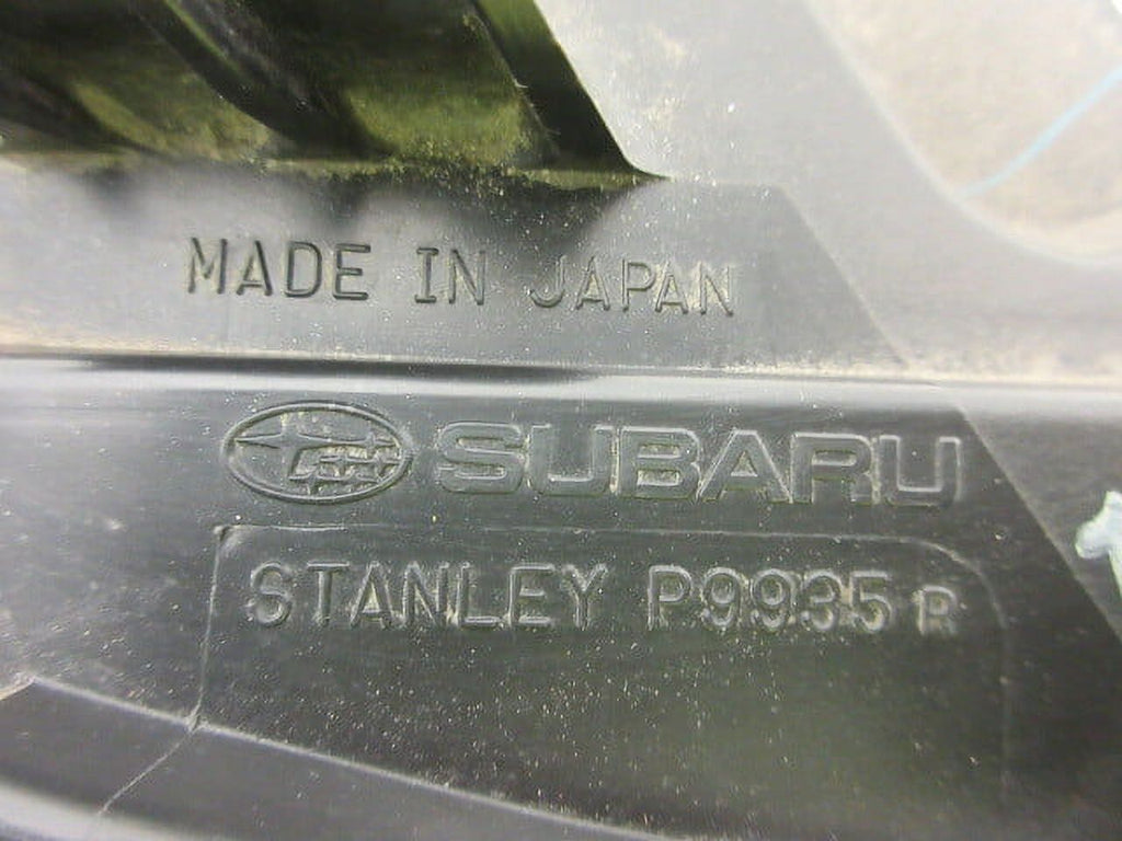 Passenger Head Lamp Assembly D683581